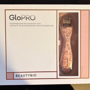 GloPro Microneedling Regeneration Tool